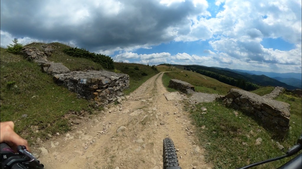 Din Măneciu la Tabla Buții pe&nbsp;MTB